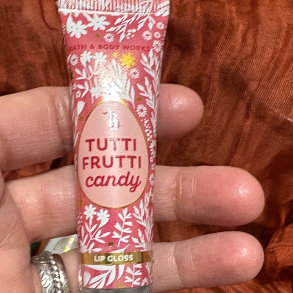 Bath & Body Works Vanilla Bean Noel Lotion and More - Picture 4 of 5